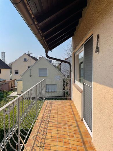 Dwurodzinny dom: zadbany, blisko centrum, gotowy do zamieszkania – Blick nach Westen