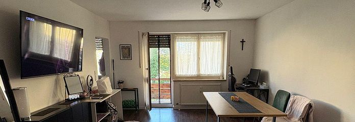 Bilocale con balcone, cucina componibile e posto auto in autorimessa a Passau