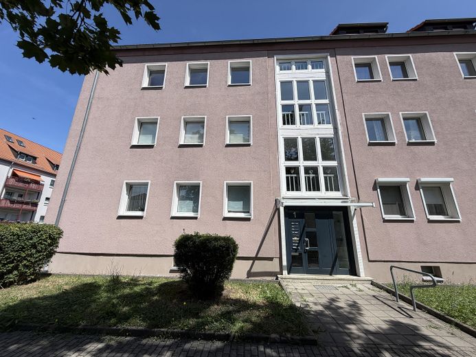 💖 EINZIGARTIGE 3-RAUM-EIGENTUMSWOHNUNG - DIREKT VOM EIGENTÜMER 💖 – Aussenansicht / Hauseingang