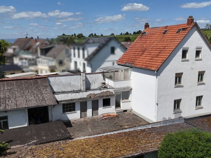 Provisionsfrei: Sanierungsbedürftiges Wohnhaus in attraktiver Lage von Mainz-Hechtsheim – Foto 1