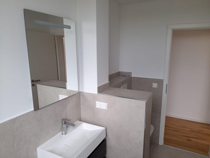 ++TOP renovierte 4 ZKB++großer Südbalkon++2 Bäder++Küche++möbliert – Foto 13