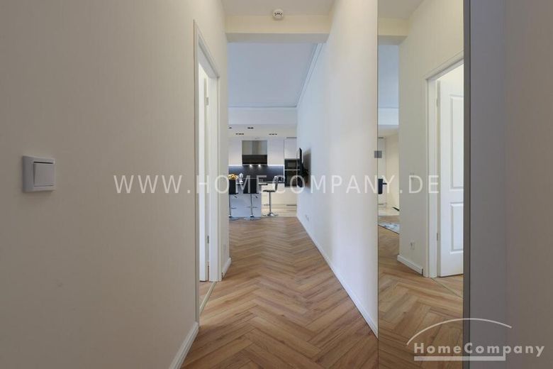 Stylowo umeblowane mieszkanie w pożądanej lokalizacji w pobliżu Heidelberger Platz w Berlinie – 86f9f2adaae16b7ba215fd02a6d9501c7f3c96f1.jpg