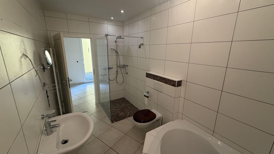 Exklusives Wohnen im Grünen: Großzügige Gartengeschoss-Wohnung in Stade – Foto 7