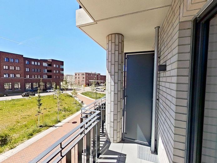 **PRIMERA OCUPACIÓN** Vivienda de 3 habitaciones adaptada para silla de ruedas con COCINA INTEGRADA y LOGGIA – Ansicht I: Balkon