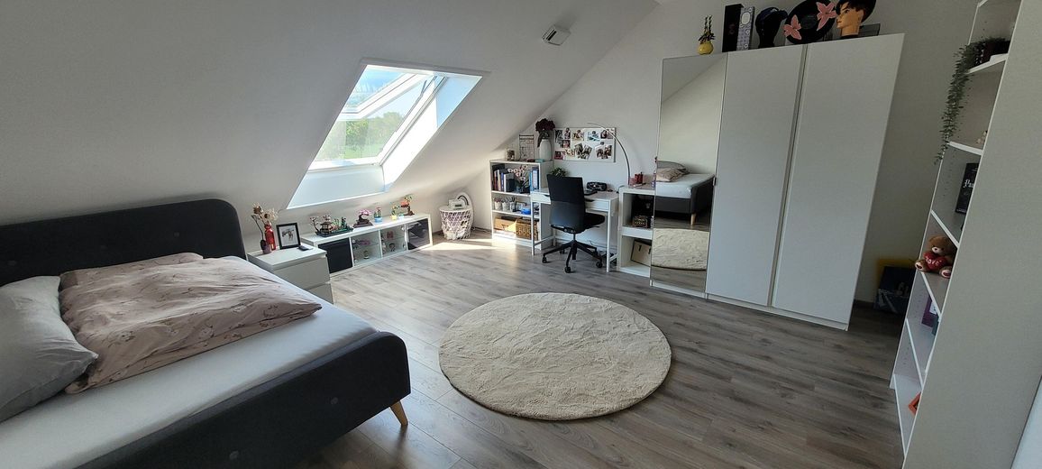 Casa a schiera d’angolo in 90530 Wendelstein-Großschwarzenlohe – Schlafzimmer - DG