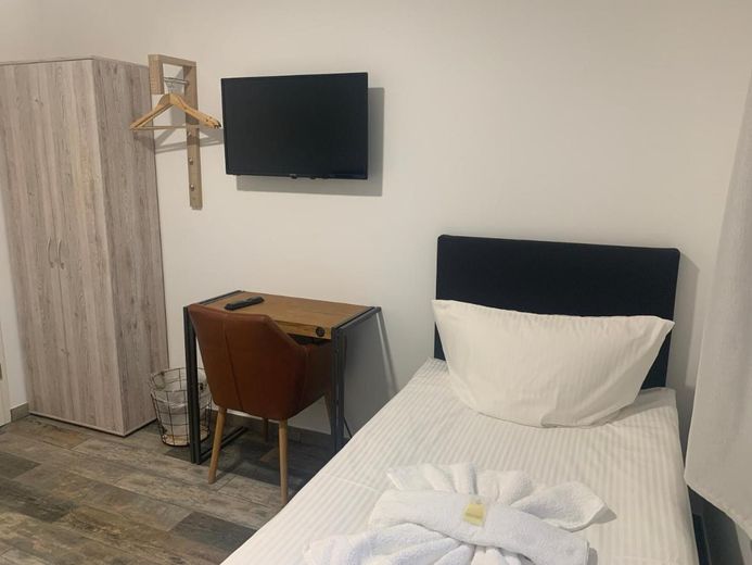 Мебльована мікроквартира від 500 € «тепла» оренда – All-Inclusive – Фотографія 2