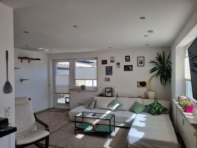 Appartamento di 3,5 locali, terrazza sul tetto di 98 m², veranda, garage doppio – Wohnzimmer, Zugang Dachter.