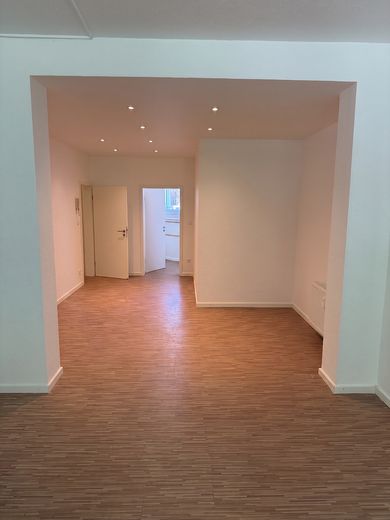 Helle & Moderne Büro- / Praxisräume im Erdgeschoss zentral gelegen in Osterfeld – Behandlungszimmer