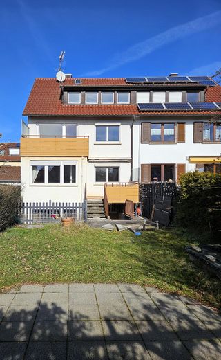 Haus- und Gartenansicht