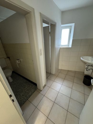 Großzüge Gewerbeeinheit am Stadtplatz | Bei Bedarf Wohnungen & Garten | Büro, Handel, Lager o.Ä. – Foto 22