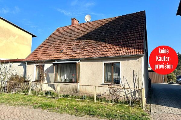 HORN IMMOBILIEN ++ kleines Einfamilienhaus in zentraler Lage in Ducherow