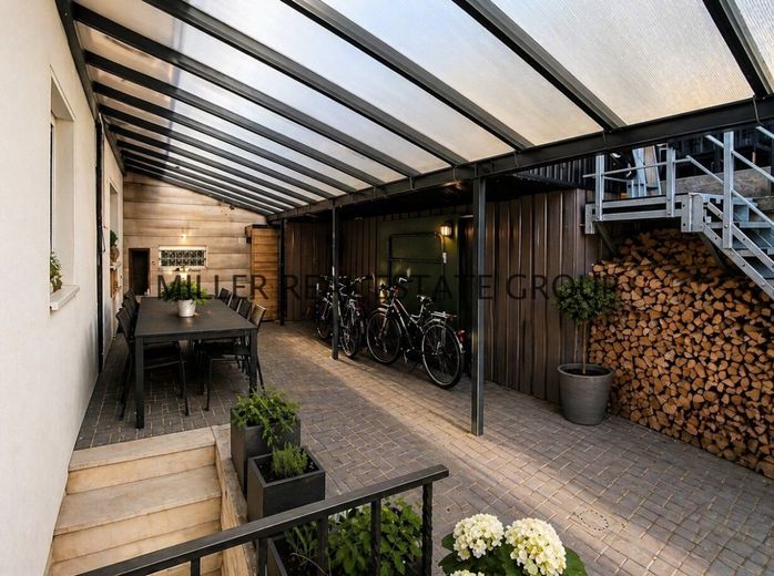 Zweifamilienhaus in Altmannstein kaufen - zwei Wohneinheiten, große Terrassen, Garten &amp; Entwicklungspotenzial im Altmühltal! – Außenansicht