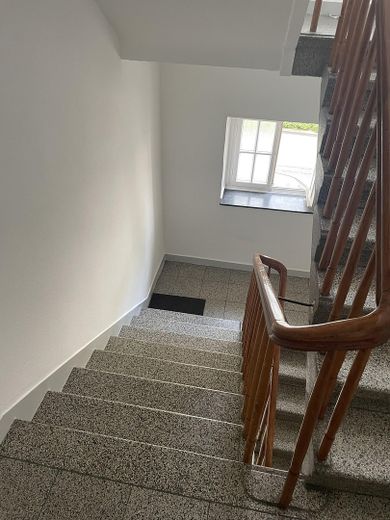 Innenstadt Ost am Westfalenpark: 3,5-Zi.-Wohnung mit Südwestbalkon und Küche! – Treppenhaus