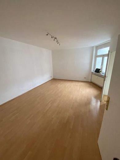Preiswerte 3-R-Whg. Altbau im 2.OG ca.73 m²; in Magdeburg- Stadtfeld -Ost zu vermieten. – Wohnzimmer
