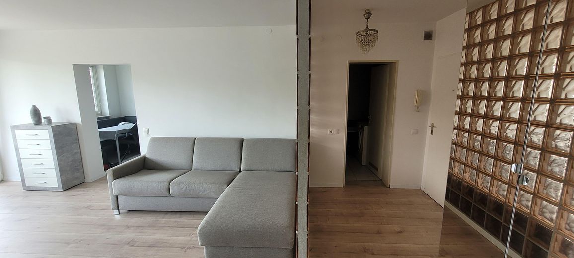 Schlaf-/ Wohnzimmer & Flur