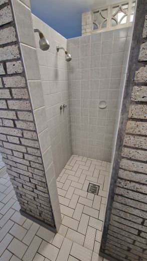 Dusche