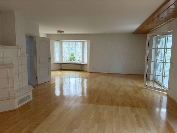 Exclusief wonen op een toplocatie in Lübeck - 160 m² woonoppervlakte op 777 m² eigen grond – Wohn- und Esszimmer