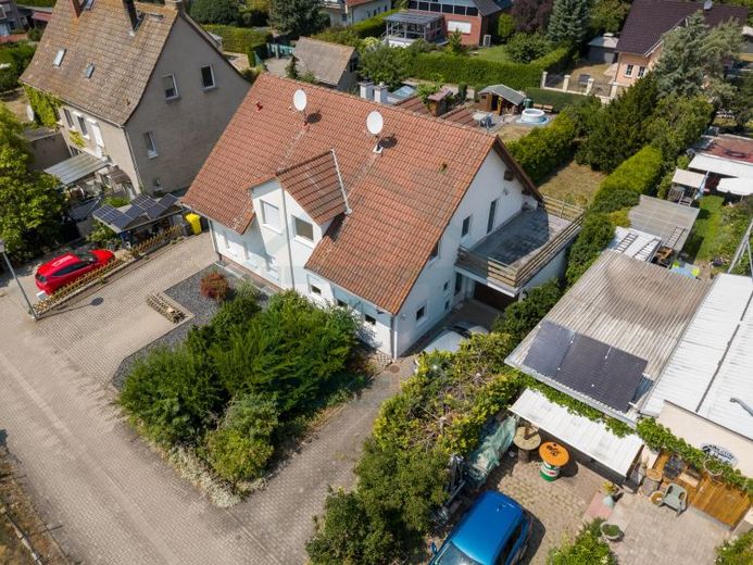 Villetta bifamiliare ben tenuta con giardino, balcone e garage a Eckstedt – Foto 1