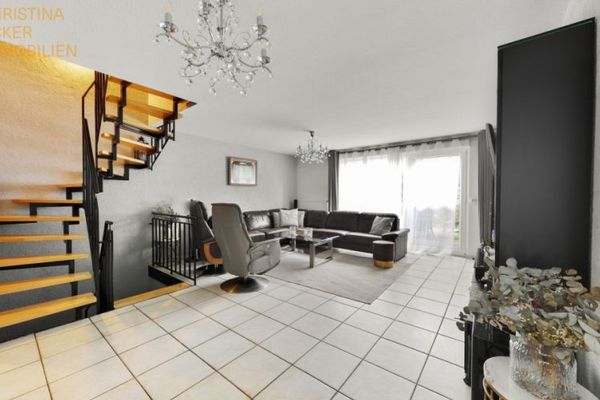 Haus-im-Haus-Gefühl in Hanau: Maisonettewohnung mit Stellplatz und Garten in HBF-Nähe
