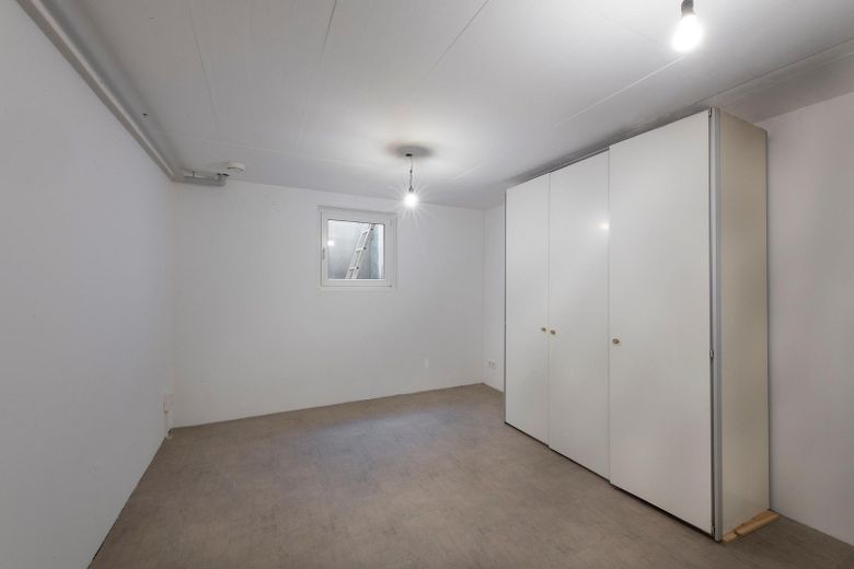 Rodzinna sielanka w Seeshaupt nad jeziorem Starnberger See – Lagerkeller 1