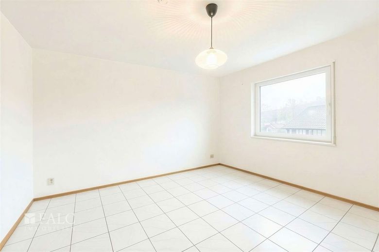 Wohnen auf einer Ebene - 143 m² modernisiert mit Balkon &amp; Garage – Schlafzimmer