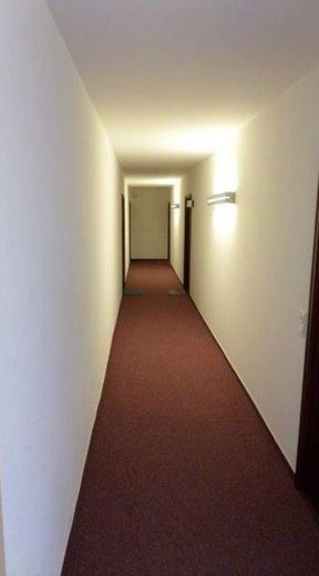 Vermietete 2-Zimmer-Wohnung mit Balkon und Fernblick – attraktive Kapitalanlage in Delmenhorst – Flur 
