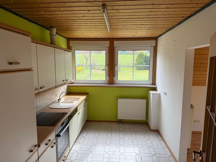 Gepflegtes Zweifamilienhaus mit freier Dachgeschosswohnung, großem Südgarten und Garage – Foto 22