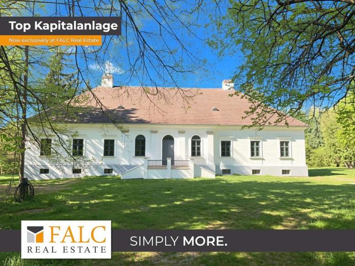 Historisches Schloss in Grenznähe zu Österreich mit großem Entwicklungspotenzial – Foto 1