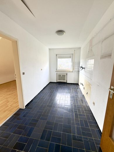 Helle 4-Zimmer-Wohnung mit Balkon & Garage in Korb – ideal für Paare – Foto 2