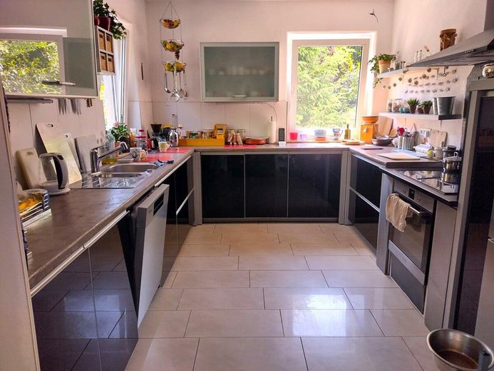 Sonniges Einfamilienhaus – Küche1