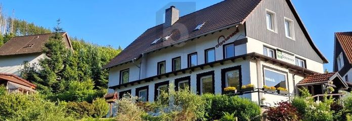 RÜCKZUGSORT MIT GESCHICHTE  MITTEN IM WALD