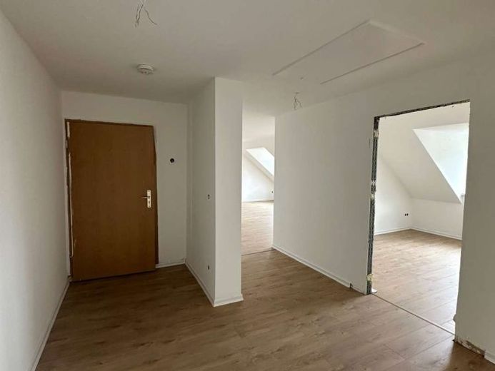 ++Erstbezug nach Sanierung - Ihre neue Dachgeschosswohnung++ – Foto 1