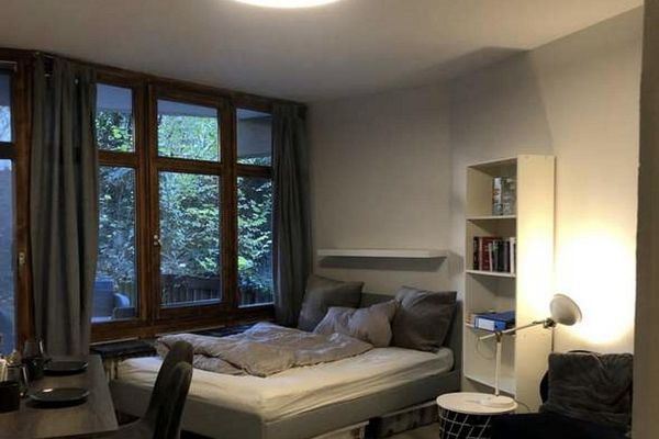 Appartement calme d’une pièce avec terrasse orientée au sud et jardin privatif à Schwabing-West – sans commission