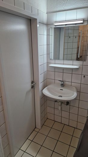 Aachen City - RWTH Uni yakınında öğrenci dairesi - tam mobilyalı – Bathroom