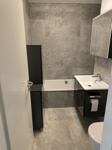 Bad mit Dusche/Badewanne