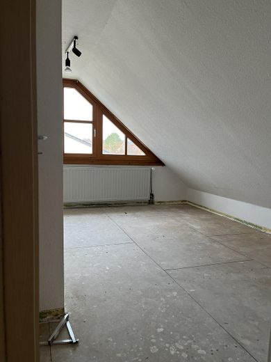 Maison jumelée adaptée aux familles avec jardin, sauna, studio et sous-sol à Stegaurach – Studio