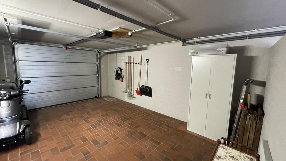 Einfamilienhaus in bester Wohnlage - *Courtagefrei* – Garage