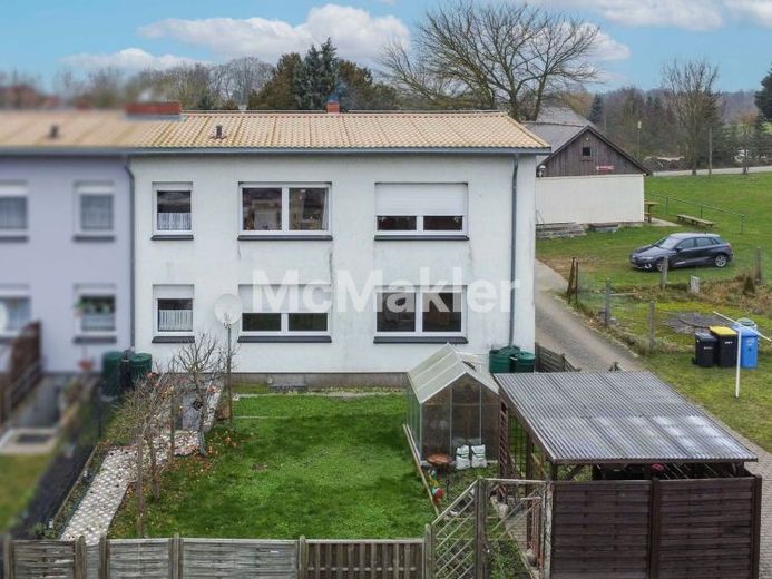 Flexibles Wohnen & Vermieten: 6-Zimmer-Reihenendhaus mit zwei Wohneinheiten nahe Güstrow – Foto 1