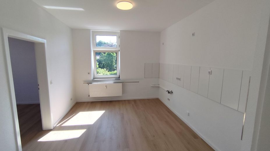 Holzstraße'de yenilenmiş, aydınlık 110 m² 4,5 odalı daire – Küche