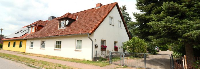 Plauer See’de büyük ikiz ev – büyük arsa ve çift araçlık carport