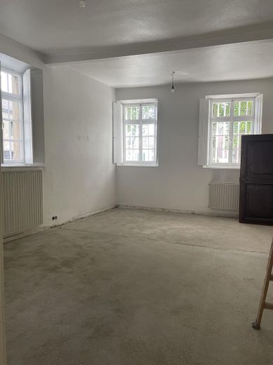 Büro 1.) kleineres Zimmer 
