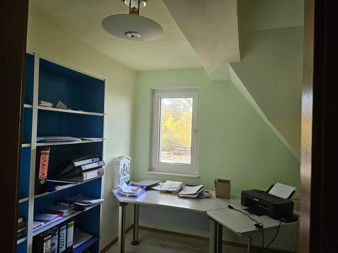 Großes Anwesen, Haus mit Einliegerwohnung, ideal für Pferde/Hunde/Tierhaltung geeignet – Foto 6
