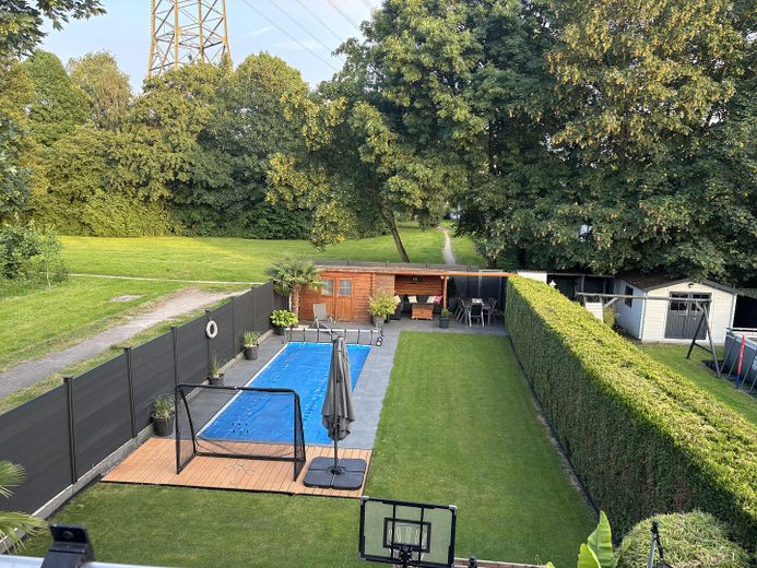 Daire yerine ev hissi | 147 m² | havuzlu özel bahçe | büyük garaj | komisyonsuz – Fotoğraf 2
