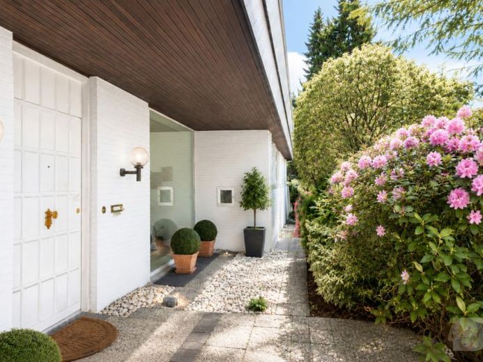 "A dream home on a 1,190 m² plot – spaciousness, tranquillity and potential united". – Foto 1