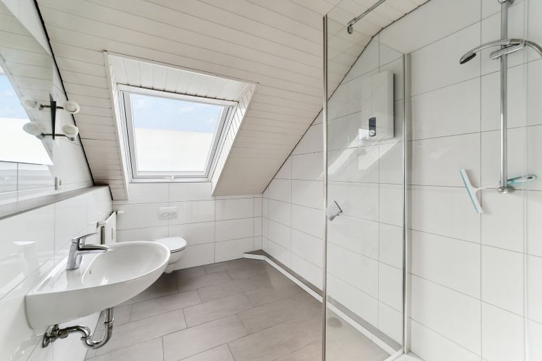 Se alquila apartamento de 3 habitaciones bien cuidado en una zona tranquila de Lüstringen – Badezimmer