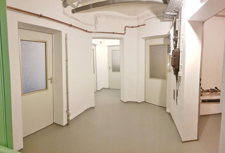 Maisonette mit Dachterrasse in centrumsnaher Anliegerstrasse – Keller