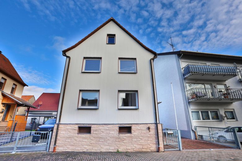 Provisionsfrei ! Großzügiges Mehrgenerationenhaus, Doppelgarage & Anbau in Freigericht – Foto 6