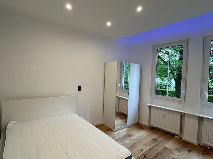 Shared apartment room with good transport connections (WOMEN'S SHARED APARTMENT!!!) Bunzlauerstraße 42, Munich / WE49 / Room 2 – Schlafzimmer
