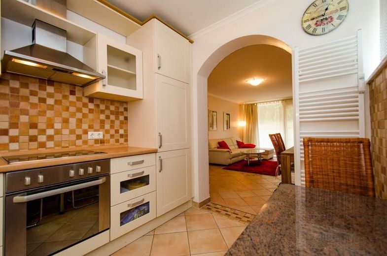 Möblierte Terrassenwohnung mit Sauna in Blankenese von privat – Küche