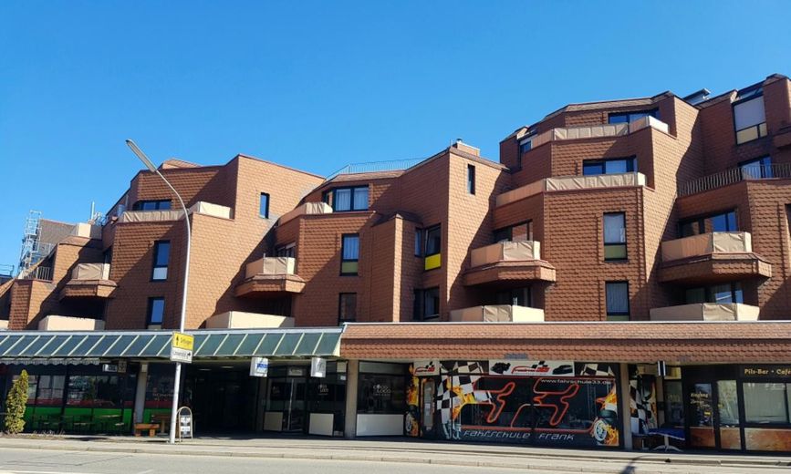 1,5-Zimmer möblierte Wohnung mit Balkon in zentraler Lage – Hausansicht